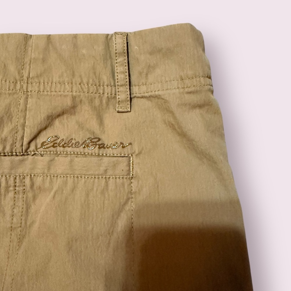 Eddie Bauer women’s size 16 yellow ocher color multi pocket shorts. - Picture 5 of 6
